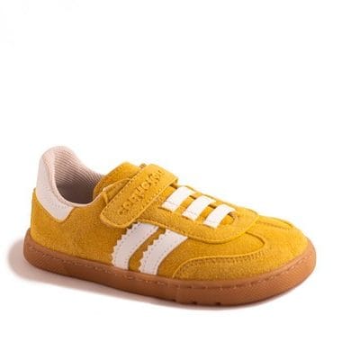 Zapatilla deportiva Coqueflex para niños en color blanco y moztaza, calzado respetuoso de piel ergonómico